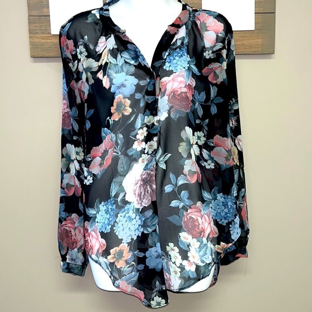 Vici Sheer Shiny Floral 2-Button Lightweight Pullover Blouse- Medium